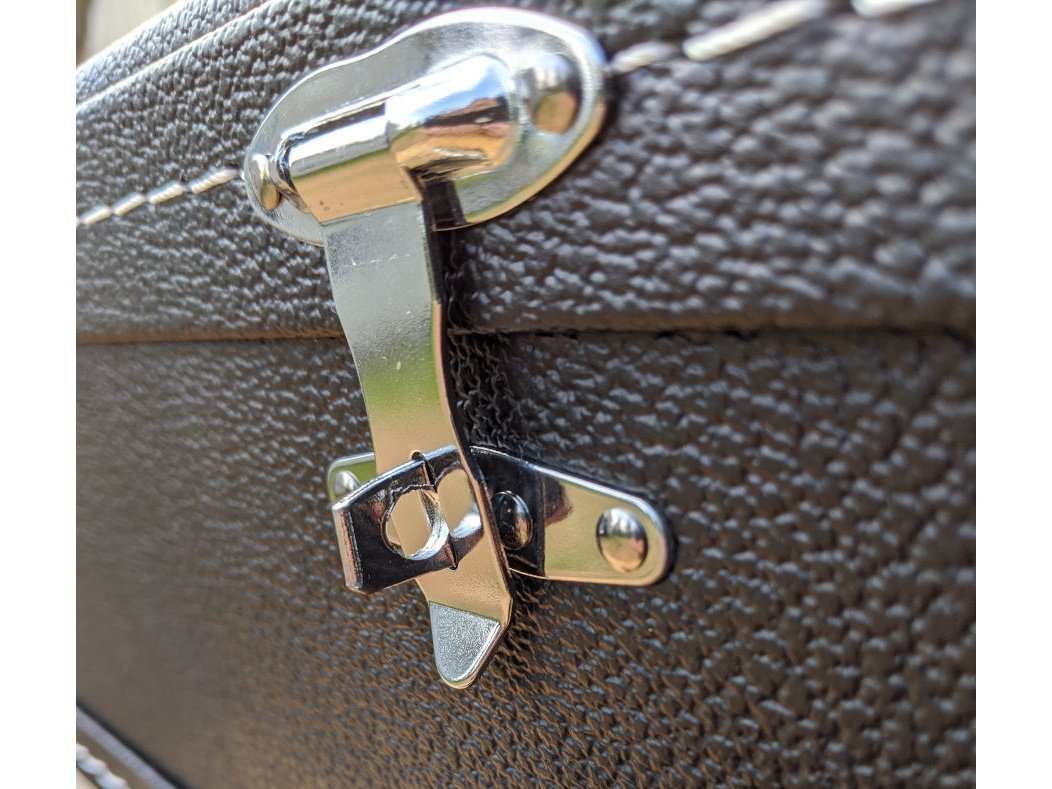 Discreet Concealment Guitar Rifle Case 6 from Cedar Mill Fine Firearms® on Cedar Mill Gun Casesn Cedar Mill Gun Cases